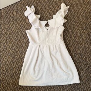 3/$25 🤍 Express White Ruffle Sleeve Cutout Dress Size M